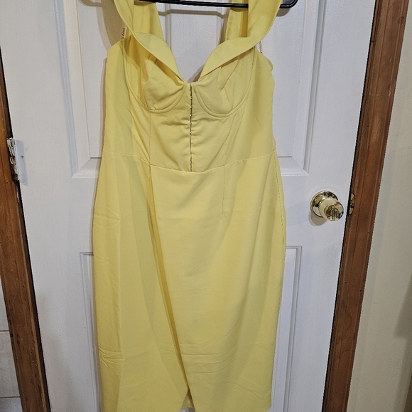 Dress from Lavish Alice - Picture 4 of 6